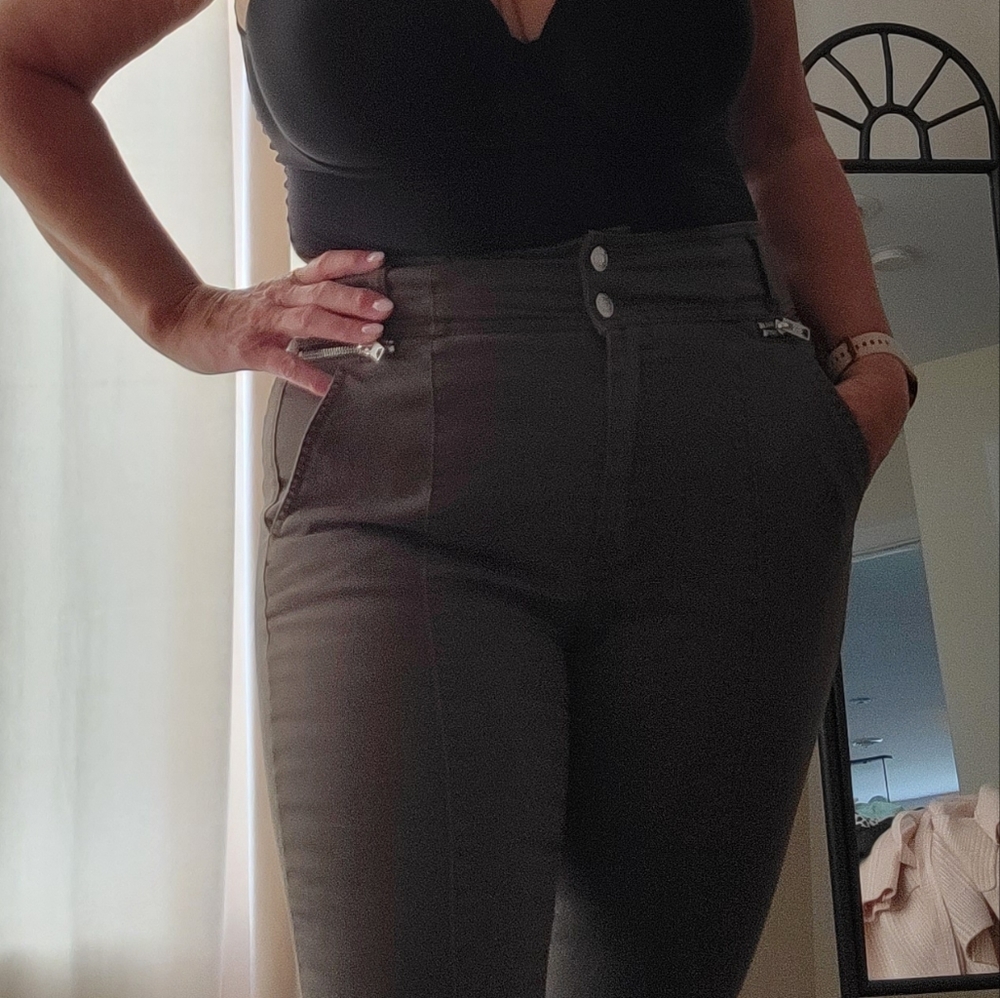 Jeans - Picture 2 of 2